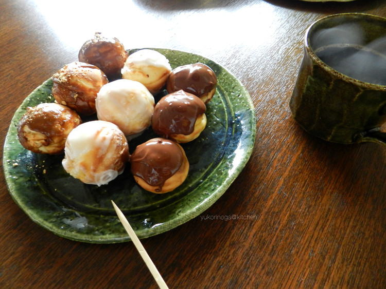 たこ焼きプレートでわいわい鈴カステラ3種 チョコ 黒糖 粉砂糖 At My Kitchen レシピブログ