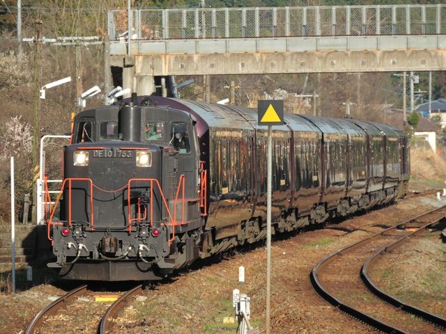 ななつ星 鉄道写真 178 DE10牽引プッシュプルななつ星! : 東川崎車両区第一工場