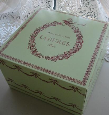 ゆめゆめ人形館 Laduree Nagoya 2 Ans ラデュレ名古屋店2周年記念