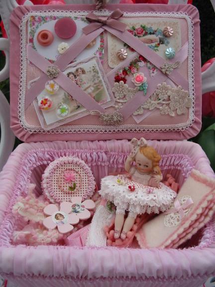 ゆめゆめ人形館 グーグリーちゃん と ピンクのお裁縫箱