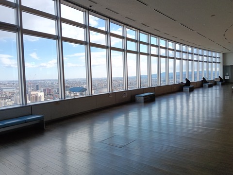 高崎市役所展望ロビーから景色を楽しむ