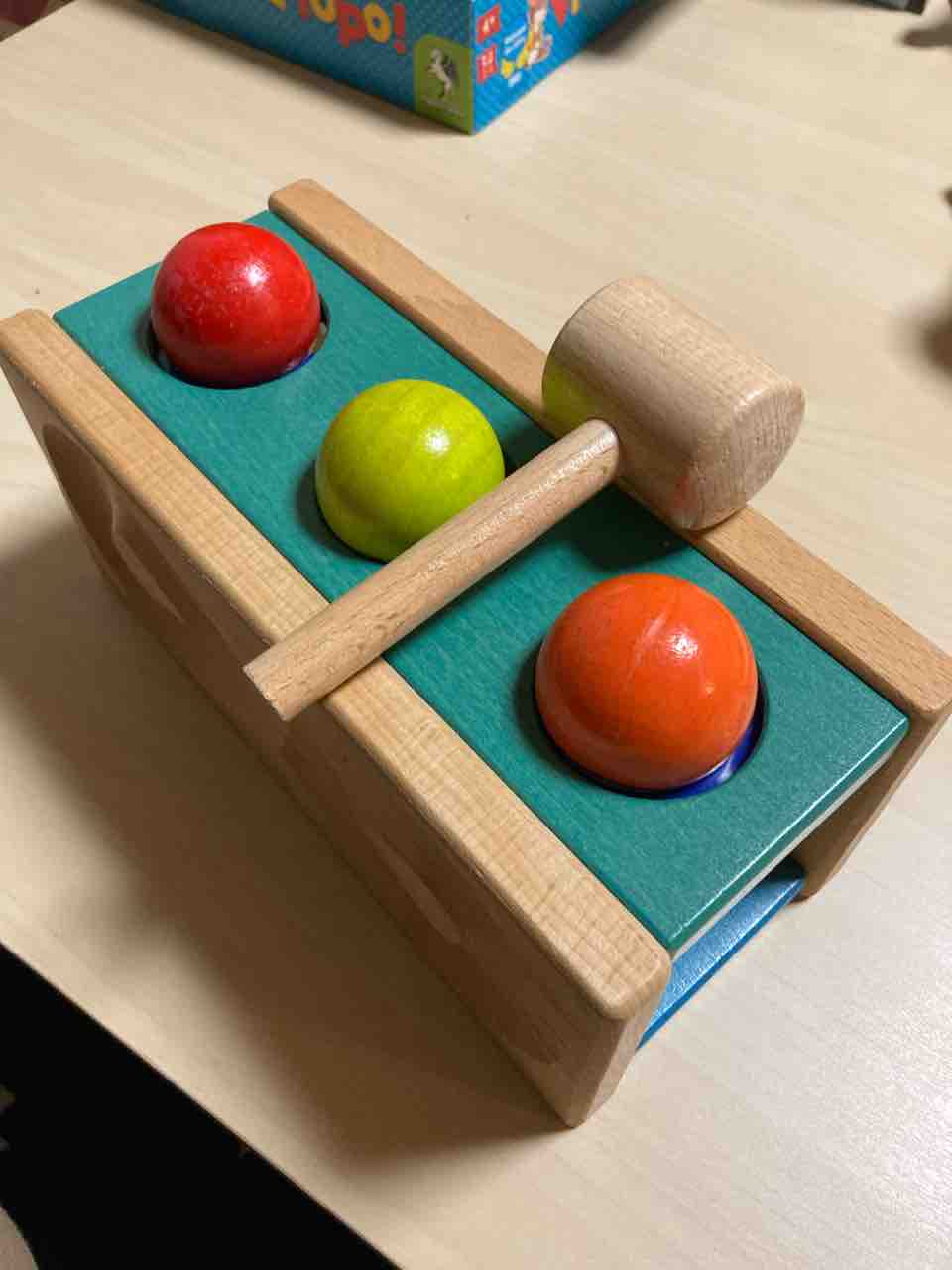 HABA 廃盤　知育　ポットン落とし　ハンマー　クーゲリーノ HABAのハンマートイ クーゲリーノ : 絵本とボードゲームのゆめいろ日記