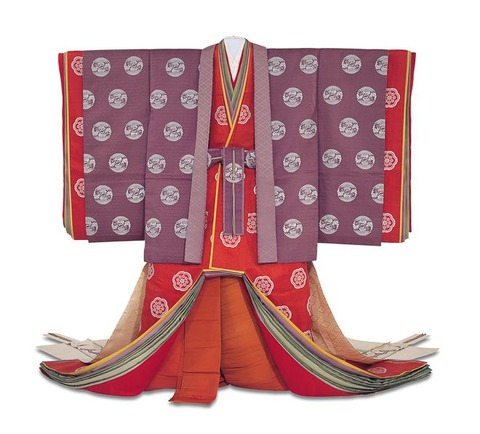 十二単 葡萄(えび)染め