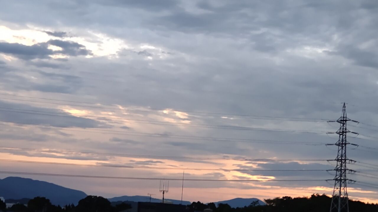 不思議な空 花の旅