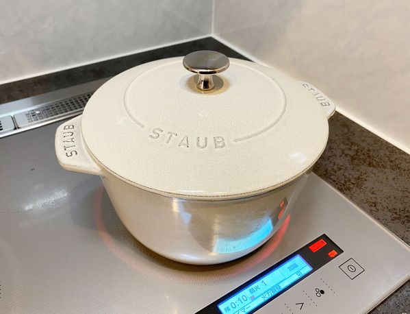 ストウブ　STAUB ゆむい