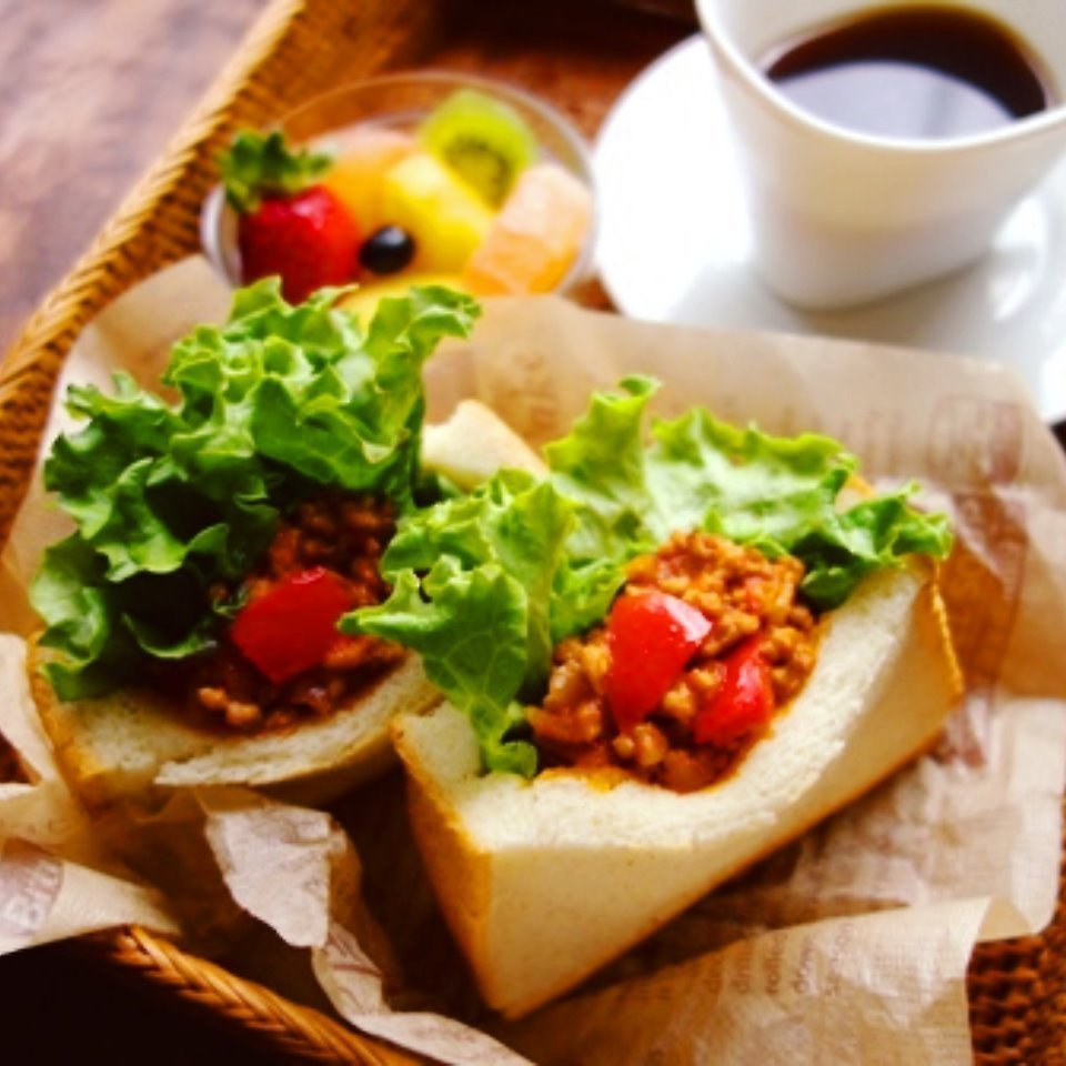 タコス風☆チリコンカンのポケットサンド