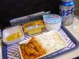 行きの機内食
