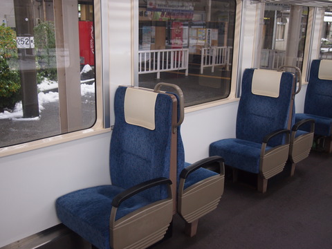 のと鉄道NT200形座席