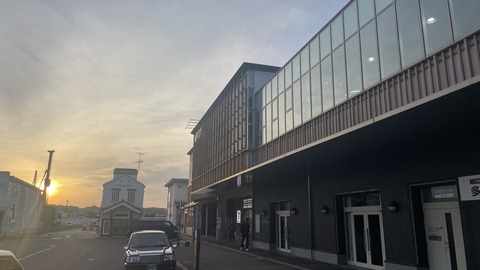 �դ������������ (57)