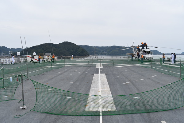 ヘリ搭載護衛艦「いせ」@唐津港 (38)
