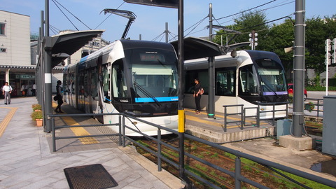 07富山駅北駅ラッピングと通常カラー