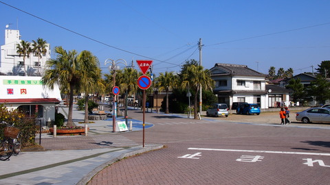 青島駅前