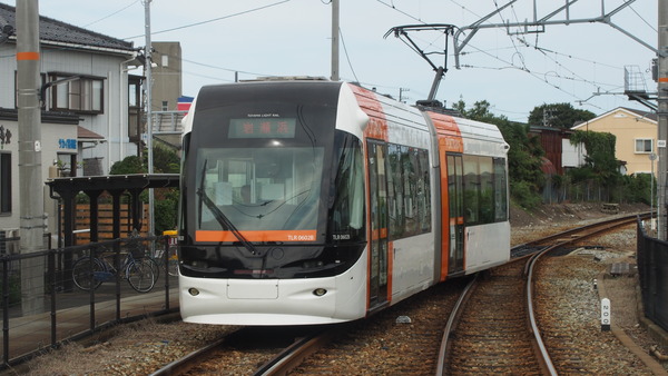 富山ライトレール鉄道むすめラッピング(緑) (48)