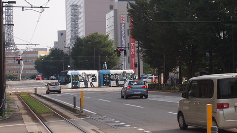 25さよなら鉄道むすめ巡りラッピング電車(青)