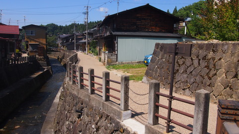 02江名子川沿い