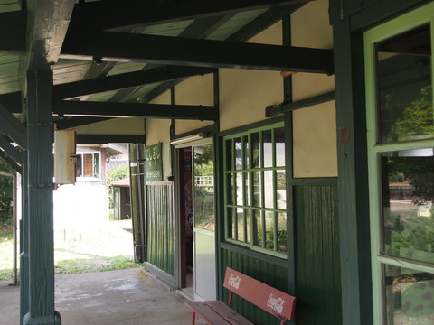 25西岸駅