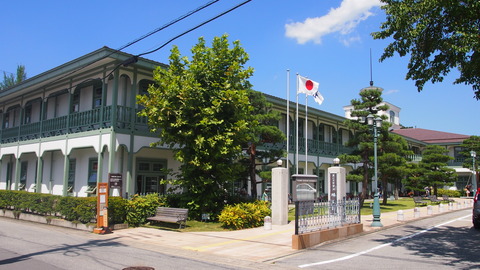 39高山市図書館