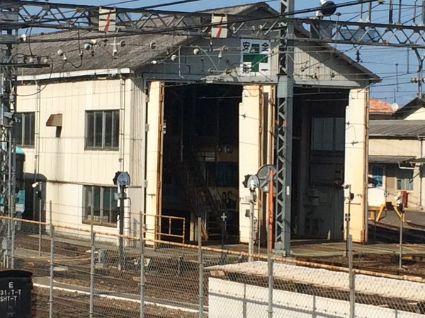 響け!ユーフォニアム列車【神宮前駅】 (1)