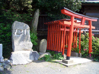 和布刈の稲荷神社
