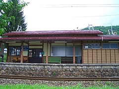 木崎湖・海ノ口駅ホーム側より