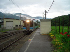 �ۡ�������äƤ���E127���ż�