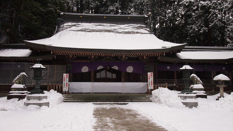 12飛騨一宮水無神社ご拝殿