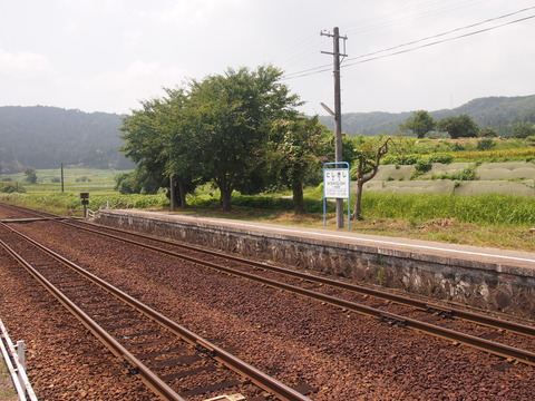 17西岸駅ホーム