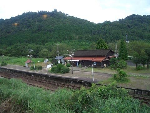 真幸駅遠影.jpg