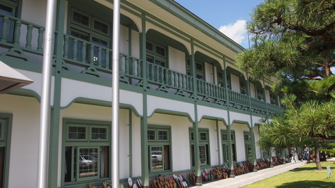 42高山市図書館