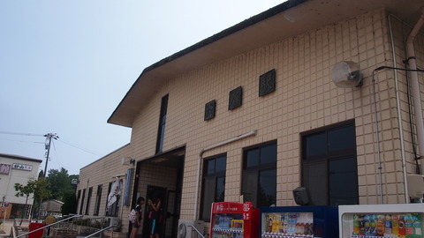 20穴水駅