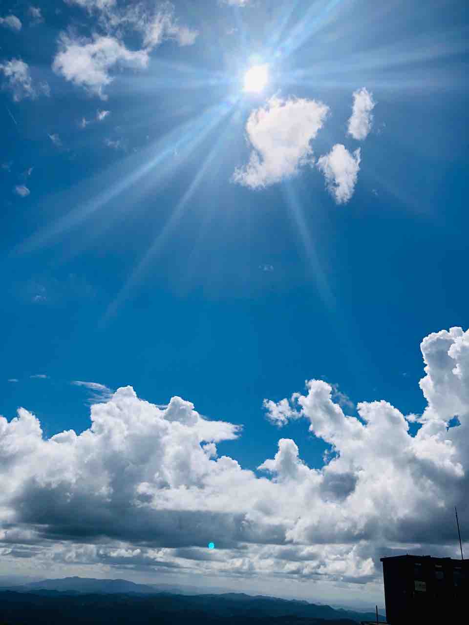 びわ湖バレイの夏の空と雲 最高 裏ゆに 知らなかった いいねいいねー びわ湖バレイの夏の空と雲 最高 裏ゆに 知らなかった いいねいいねー