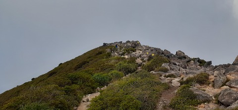 228-211(17-16)登山くじゅう連山910_090429