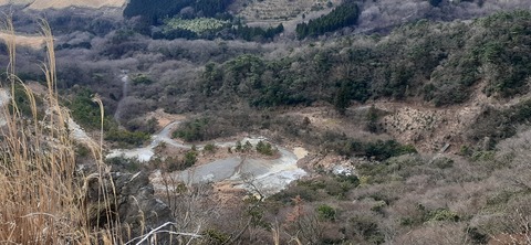 251-232(40-37)伽藍岳ゲリラキャン303_083325