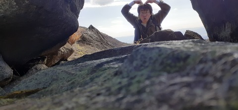 251-232(40-37)伽藍岳ゲリラキャン303_101741