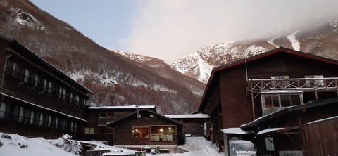 238-221(27-26)法華院温泉山荘1119_063102