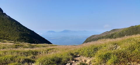 228-211(17-16)登山くじゅう連山910_081136