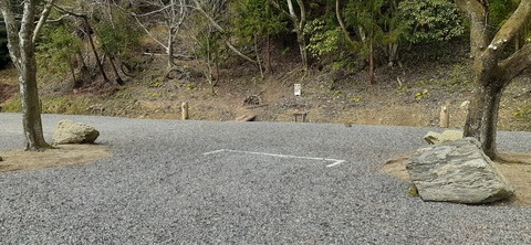 201-185(43-42)カワラテラス320_121954