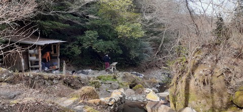 251-232(40-37)伽藍岳ゲリラキャン302_153936R