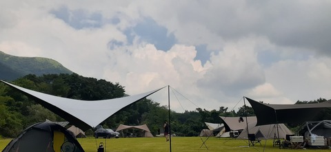 220-203(9-8)ゴンドーシャロレー722_142123R