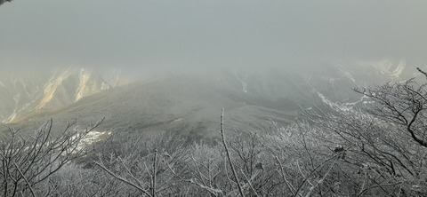 245-227(34-32)法華院温泉山荘104_081801