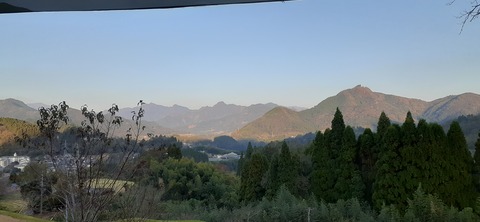 181-165(23-22)仲山城跡キャンプ場1104_164452