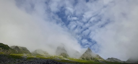 273-253(10-9) 上高地穂高岳815_073108