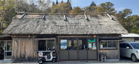 181-165(23-22)仲山城跡キャンプ場1104_122831