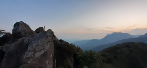 228-211(17-16)登山くじゅう連山910_054844