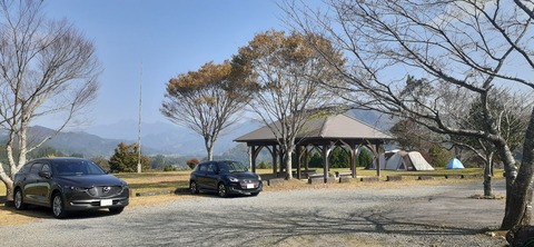 181-165(23-22)仲山城跡キャンプ場1104_122717R