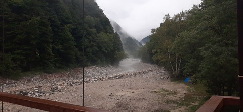 272-252(9-8) 上高地穂高岳814_073439