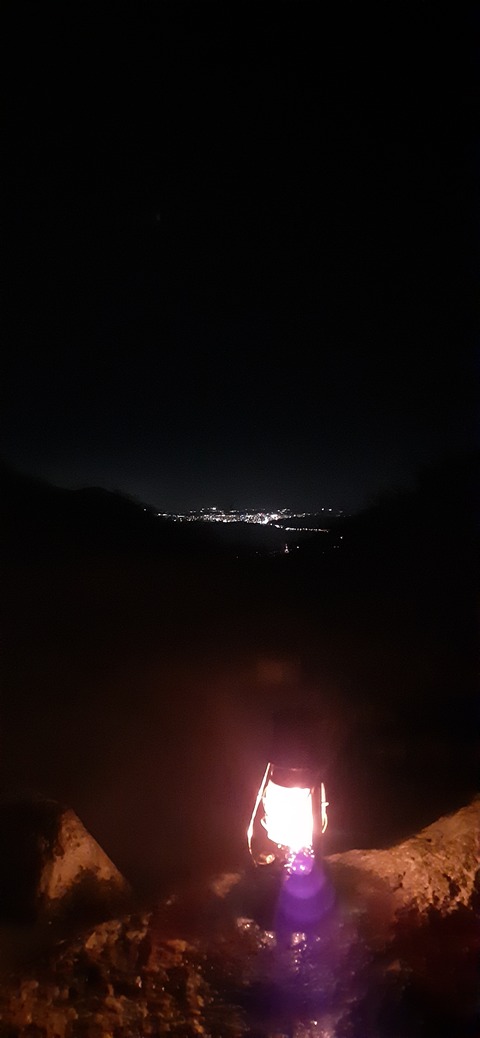 251-232(40-37)伽藍岳ゲリラキャン302_211739