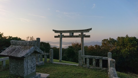 16-13華山ゲリラキャンプ519