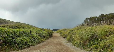 228-211(17-16)登山くじゅう連山910_111044
