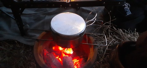 251-232(40-37)伽藍岳ゲリラキャン302_183104